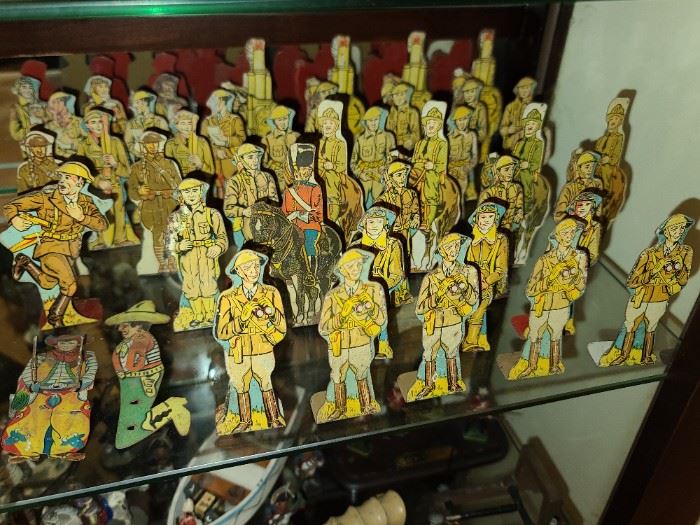 Vintage Tin Lithograph Soldiers