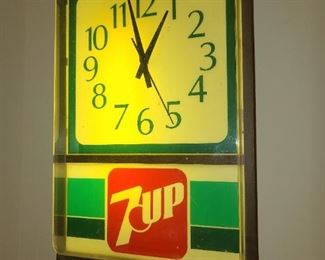 Vintage Light Up 7-Up Wall Mounted Clock