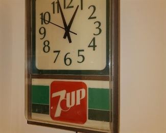 Vintage Light Up 7-Up Wall Mounted Clock