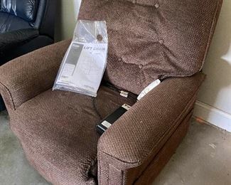 Pride Lift Chair Brown Upolstered