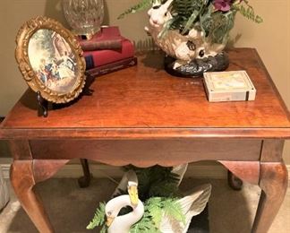 Side table and accessories