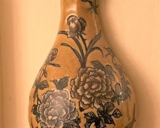 Wall pocket vase