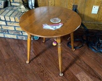 Maple End Table 