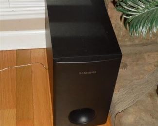 Samsung DVD w/surround sound & 6 speakers
