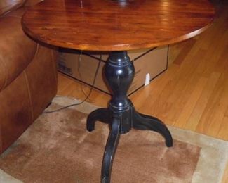 Round wood table