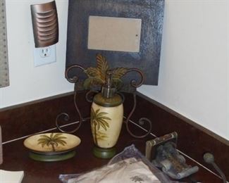 Matching accessories