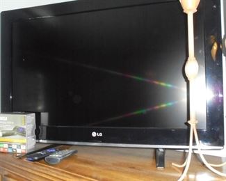LG tv w/Roku