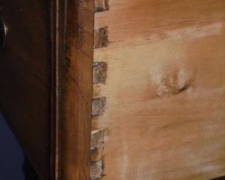 Heirloom Traditions solid wood bedroom suite: all dove tail construction 