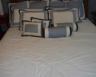 Heirloom Traditions solid wood bedroom suite: all dove tail construction   King bed