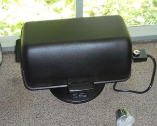 Small electric grill