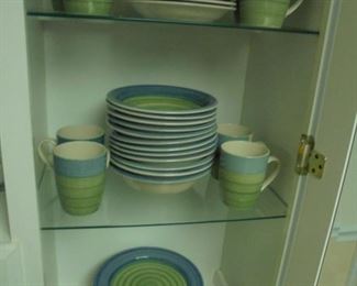 Pier 1 - 12 place setting 'Swirl' pattern dishes (complete) no chips or cracks