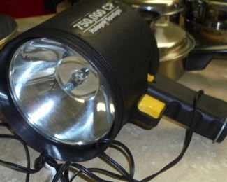 750,000 CP Halogen spotlight