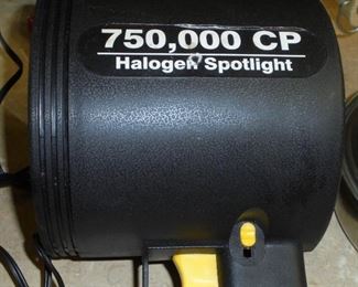 750,000 CP Halogen spotlight