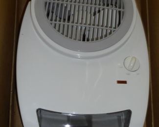 NIB Lasko Humidifier 