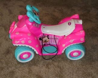 Riding Minnie Mouse battery powered riding car
