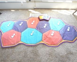 Child's toy like new musical step toy