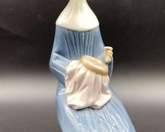 Lladro 5501 Time To Sew Seated Nun Sewing