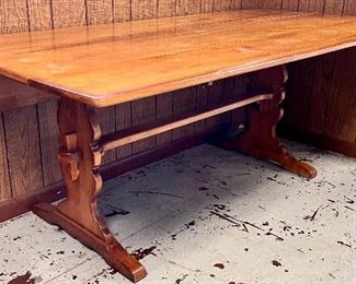 MAPLE CUSHMAN TRESTLE DINING TABLE