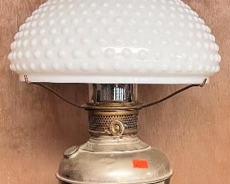 ANTIQUE VICTORIAN OIL LAMP WITH HOBNAIL SHADE