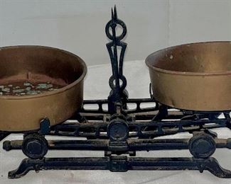 CAST IRON COUNTRY STORE SCALE 