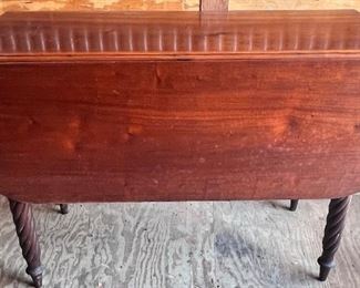 SHERATON CHERRY DROPLEAF TABLE 