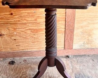 19th C. TILT TOP CANDLE-STAND 