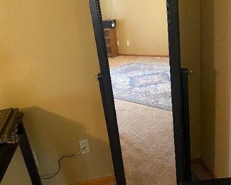 FULL LENGTH MIRROR/JEWELRY STORAGE