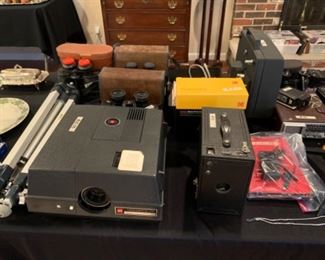 Brownie 2C, GAF Anscomatic 690 Projector