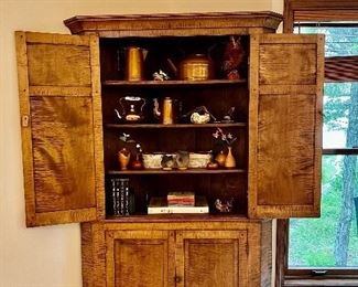 19th century Antique Tiger Maple Corner Cabinet. Double Doors Raised Panel. Absolutely Beautiful Condition!! 
