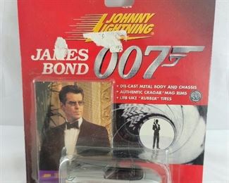 James Bond 007 "The World in not Enough" BMW Z8 die-cast metal body and chassis - in original unopened packaging