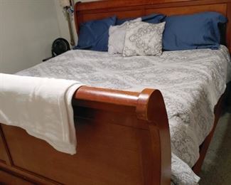 King size Sleigh Bed