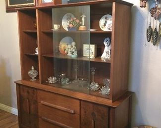 Gorgeous Stanley China cabinet and sideboard.