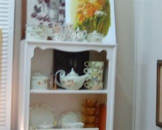 Lots of variety--Fiesta, Francoma, Hall Jewel Tea, to name a few.