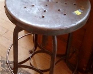 Shop stool. Vintage!