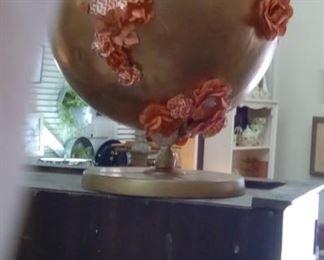 Love this tramp art globe!