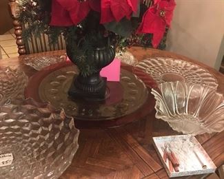 Dining Table with 2 Leaves