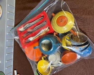 Antique Childs Tea Set