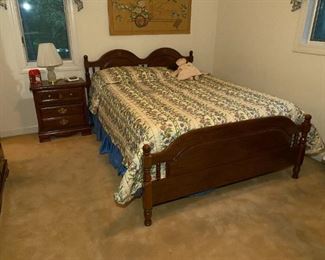 Bassett Furniture - Full Size Bed