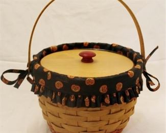4012 - 1995 Longaberger Pumpkin Basket Combo w/ lid includes pumpkin fabric liner & plastic protector 9.5 x 7.5