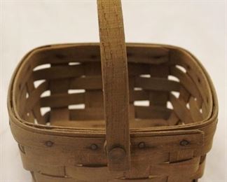 4018 - 1984 Longaberger Small Berry Basket w/ swivel handle 7.5 x 7.5 x 6.5
