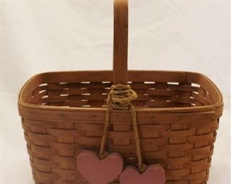 4019 - 1989 Longaberger Medium Market Basket with stationary handle & hearts on rope 15 x 10.5 x 16