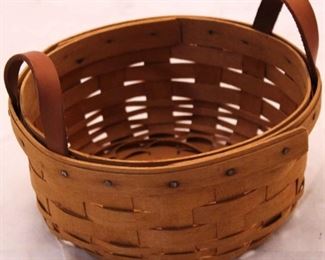 5062 - 1993 Longaberger Small Darning basket 3 1/2 x 6 1/2