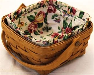 5071 - 1992 Longaberger small berry basket w/ cloth liner 4 x 7 1/2 x 7