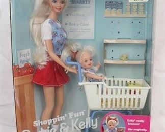 8122 – Shoppin’ Fun Barbie & Kelly