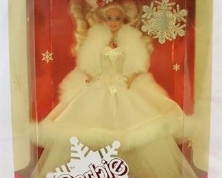 8124 - 1989 Holiday Barbie