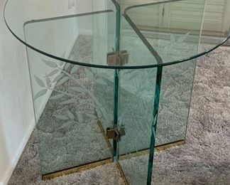 Round Glass Table w Etched Glass Base