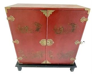 Lot 002
Vintage Chinese Chinoiserie Cabinet