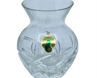 Lot 018
Waterford Society Crystal Posey Vase
