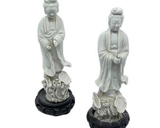 Lot 031d
Chinese Blanc de Chine Porcelain Figurines