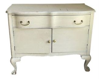 Lot 052
Antique Wash Stand